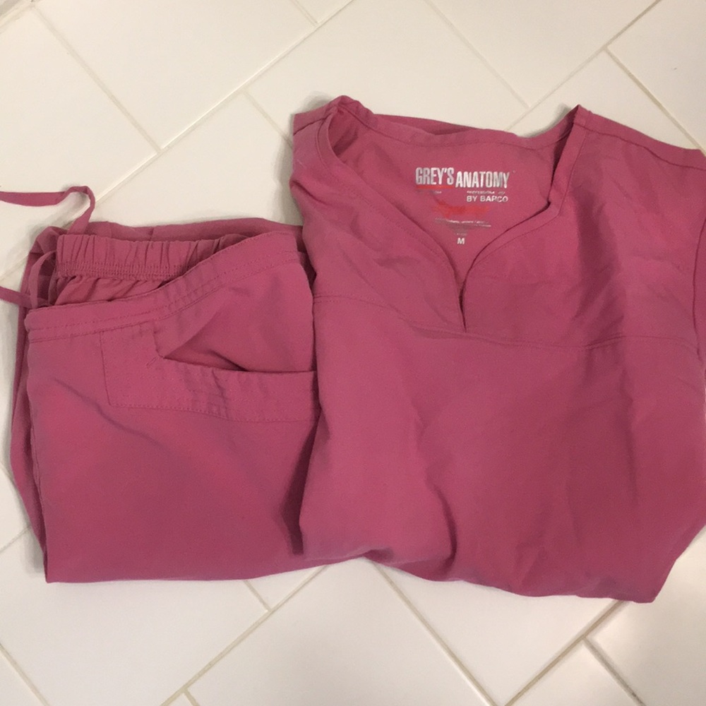 Grey’s Anatomy soft pink/dusty rose scrubs